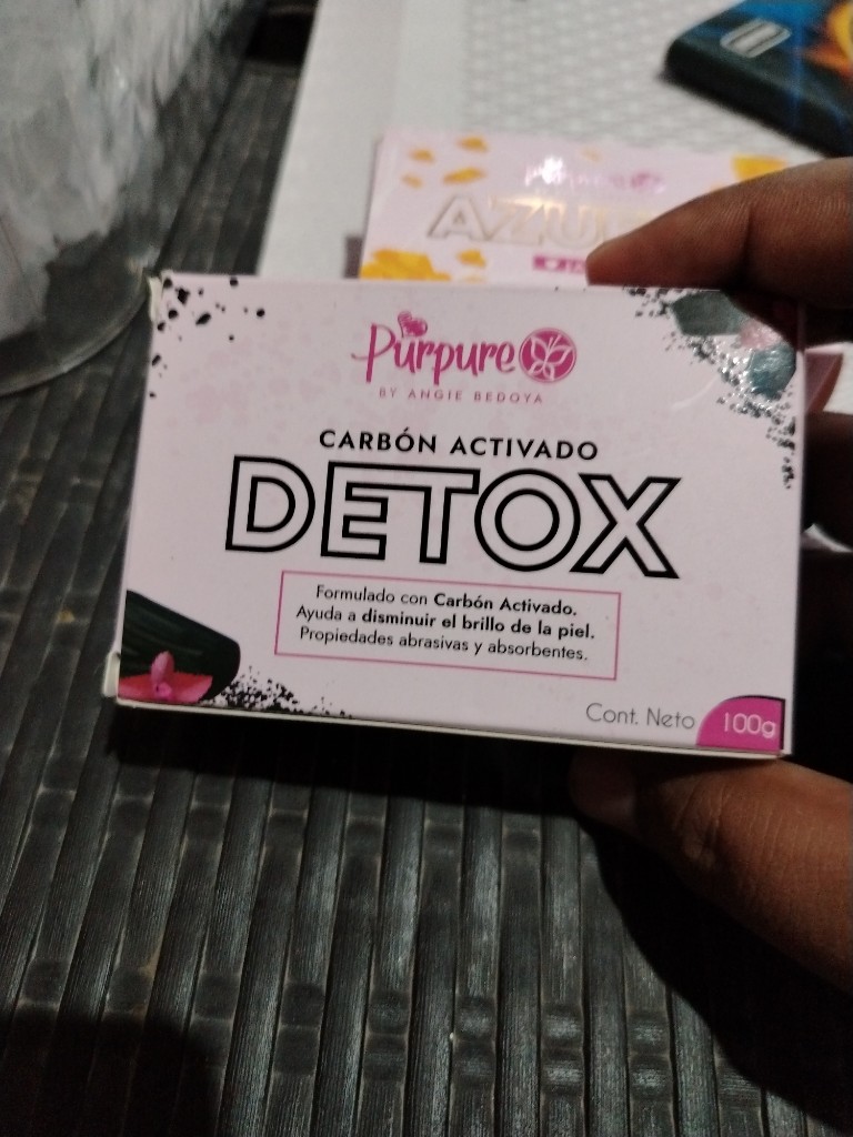 Jabón facial carbon activado