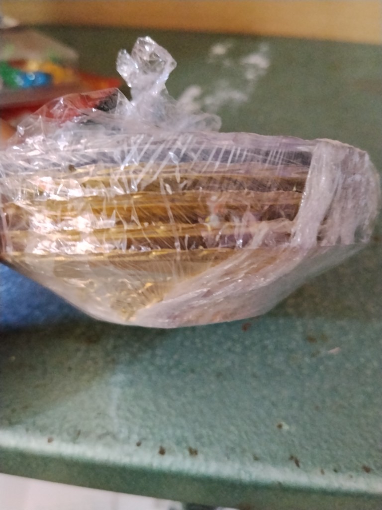 Plásticos metálicos