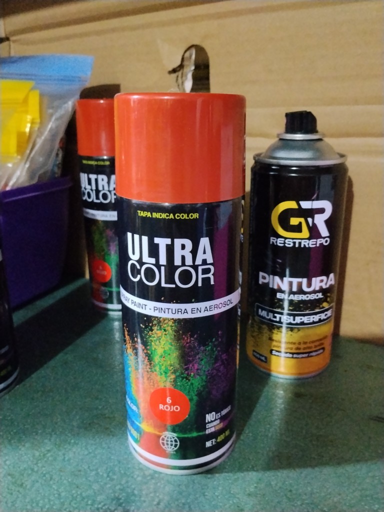 Pintura en aerosol rojo