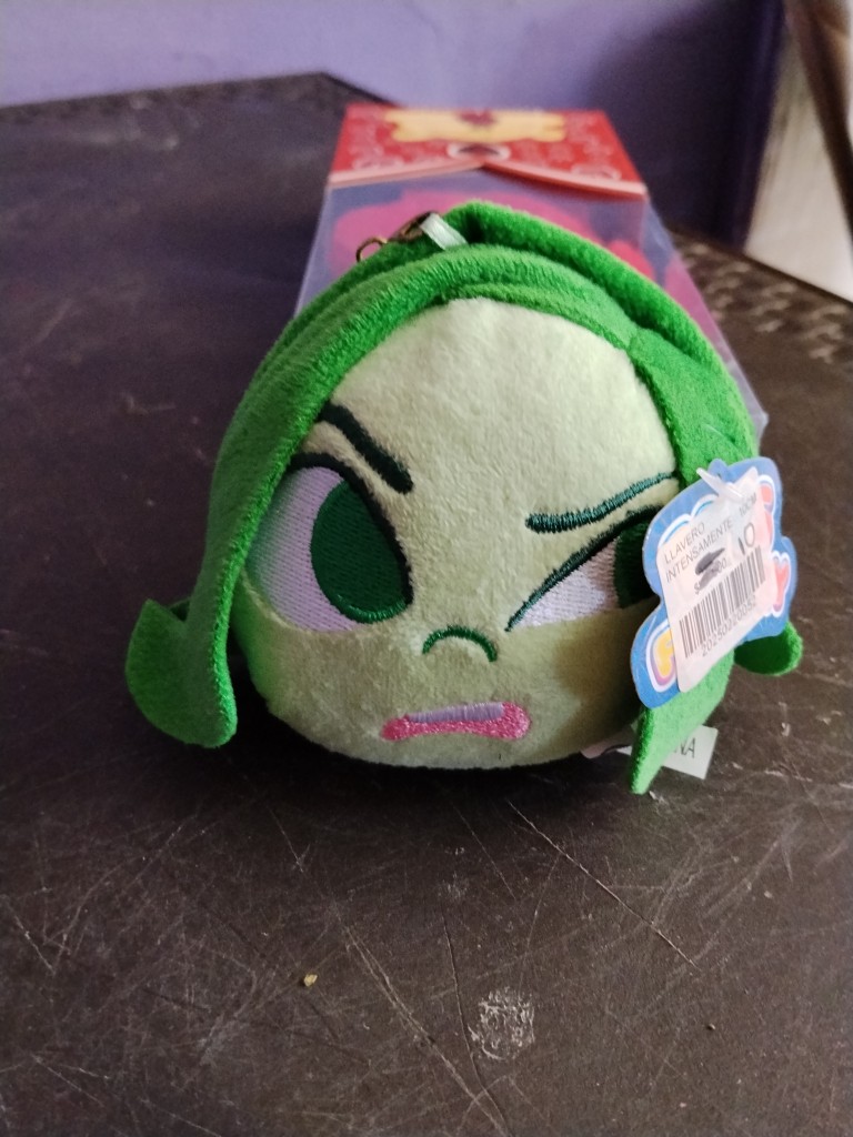 Peluche llavero intensamente desagrado