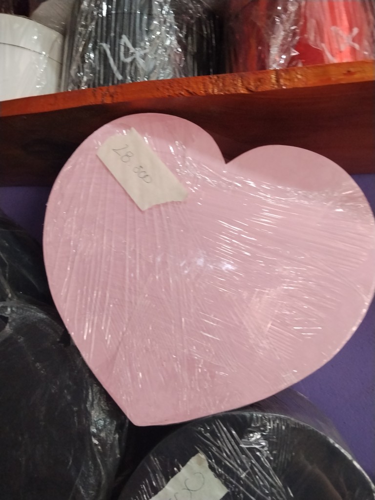 Caja corazón mediana