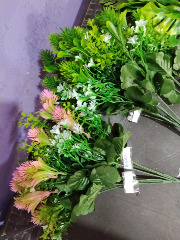 Follaje con flor tg650