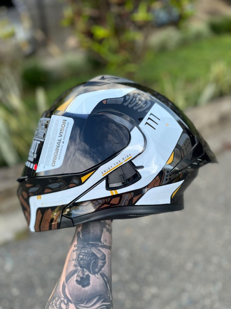 CASCO ICH 3120 NEGRO/DORADO BRILLANTE Xl