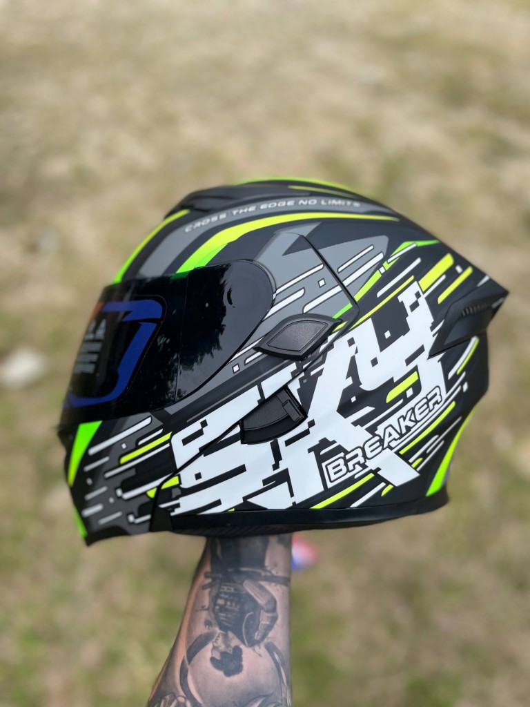 CASCO BOSS SKY GRIS/VERDE XL