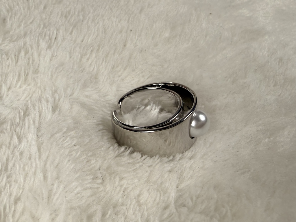 Anillo chunky plateado con perla