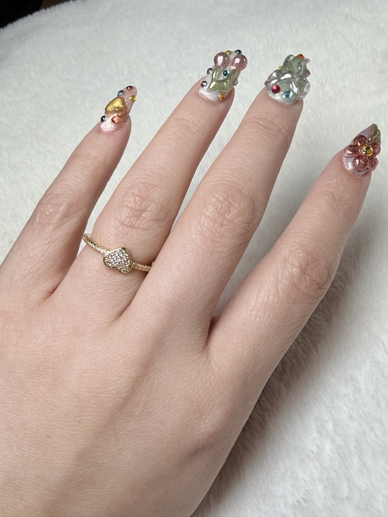 Anillo de corazón pequeño