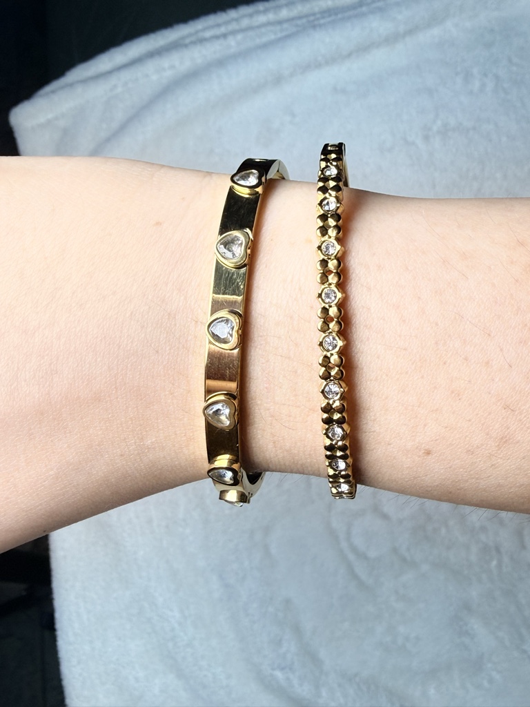 Brazalete dorado delgada