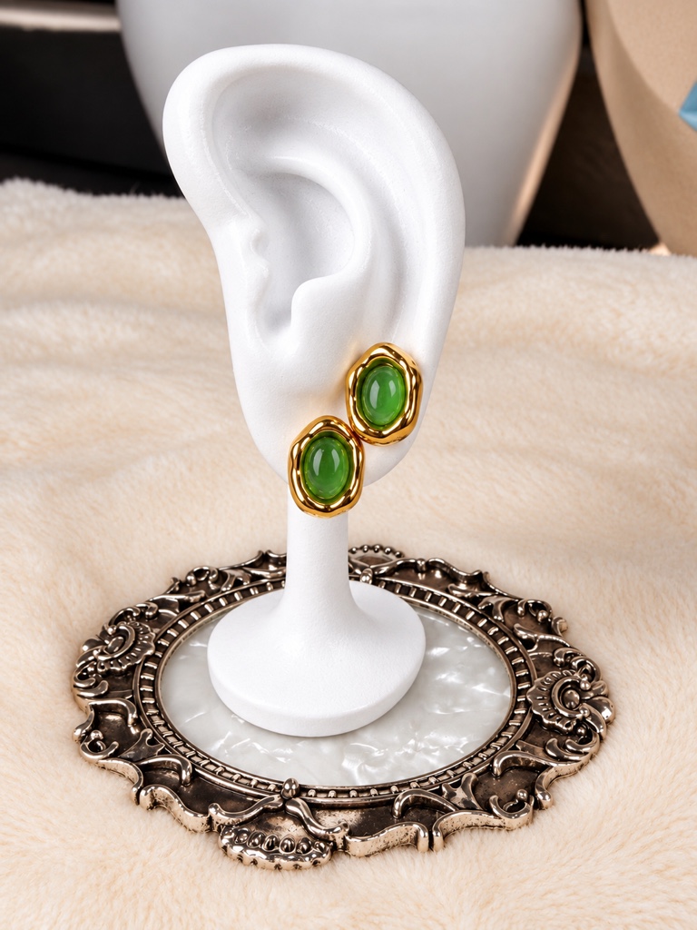 Aretes piedra verde circulares dorados