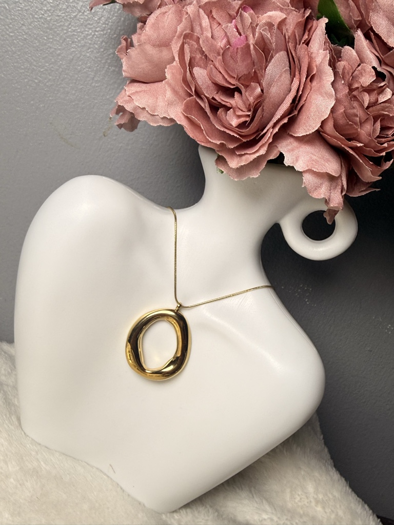 Collar Cirilo irregular