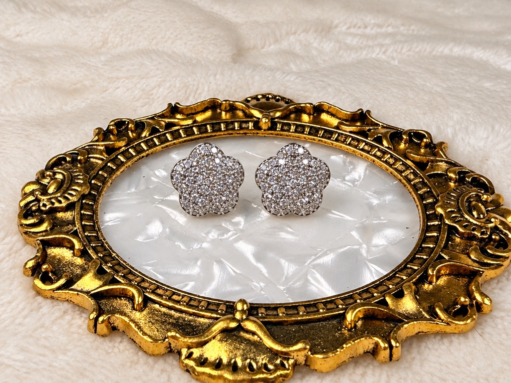 Aretes flor zirconia plateados