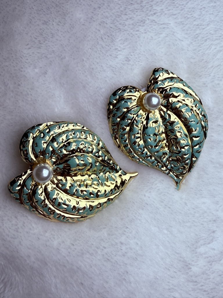 Aretes de acero inoxidable hoja verde y perla