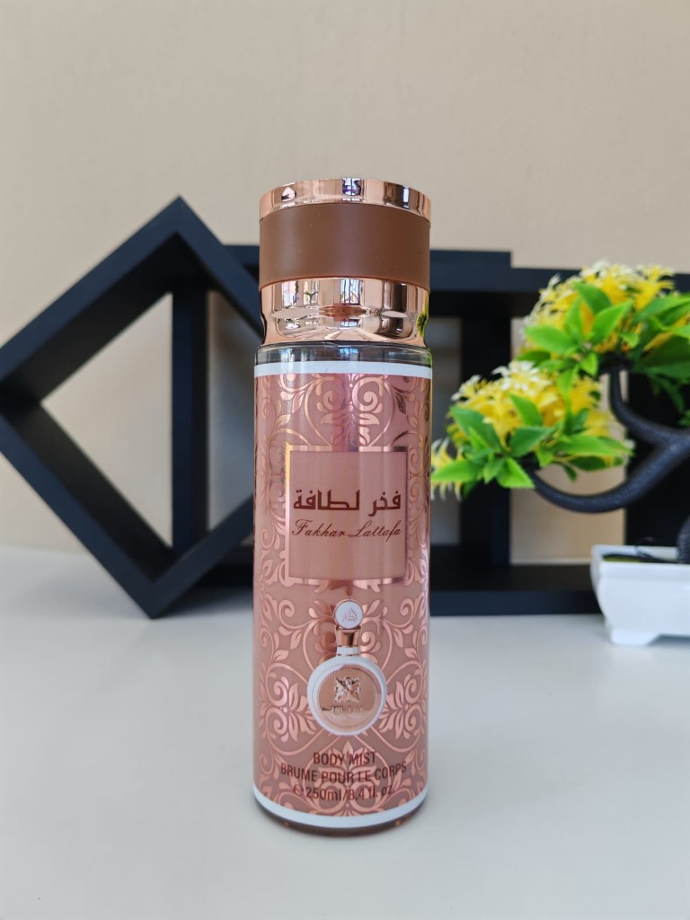Lattafa Fakhar body mist rosado