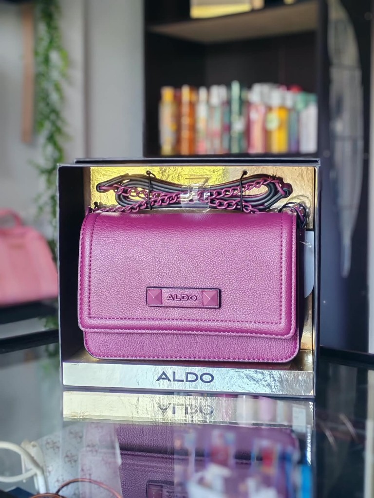 ALDO morado bolso manos libres