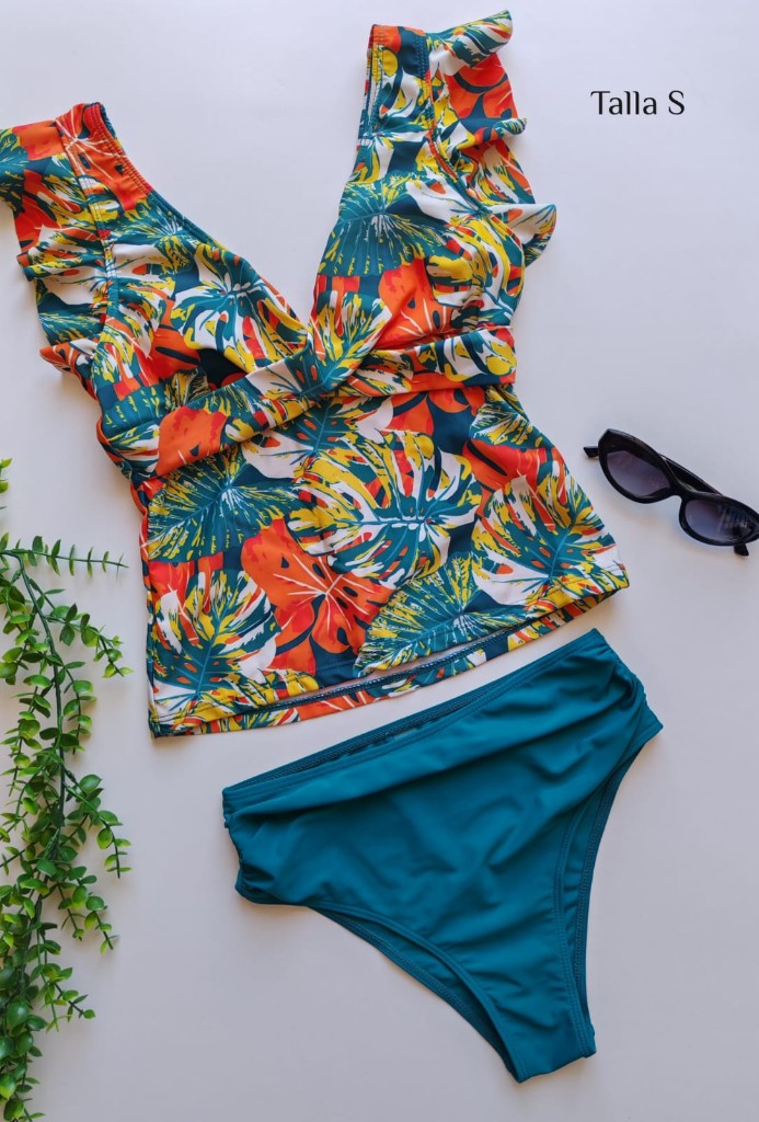 Traje de baño con blusa talla S