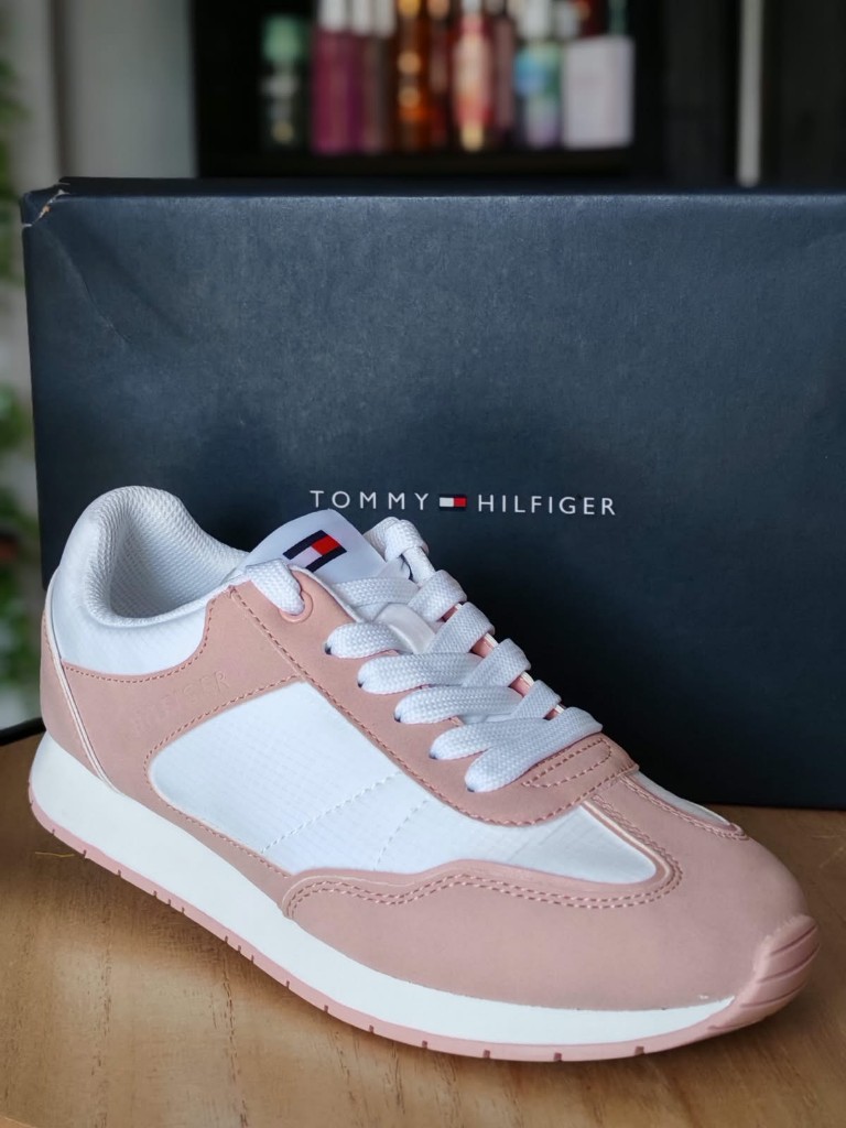 Tommy Hilfiger tenis rosados tallas 6,8
