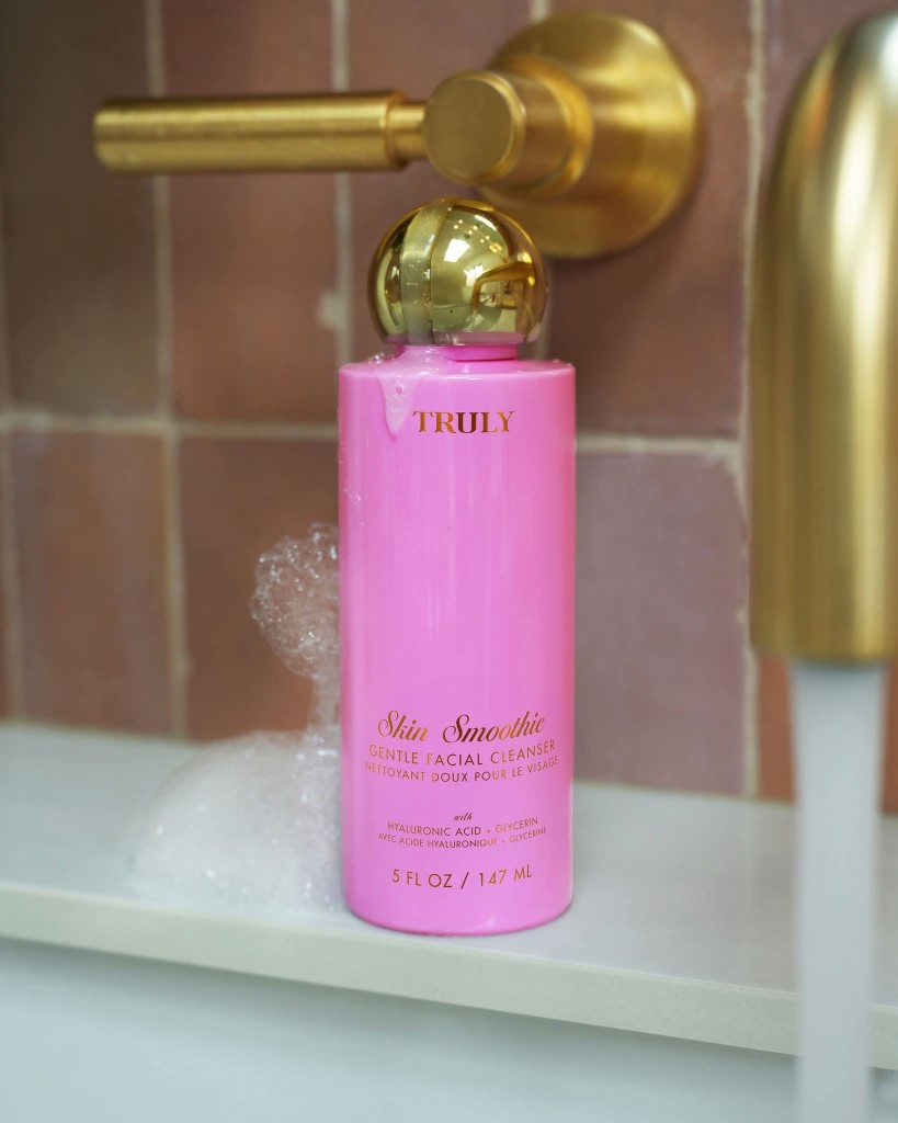 Skin Smoothie Gentle Facial Cleanser de la marca Truly Beauty