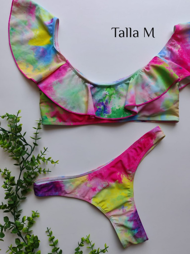 Traje de baño floral talla M