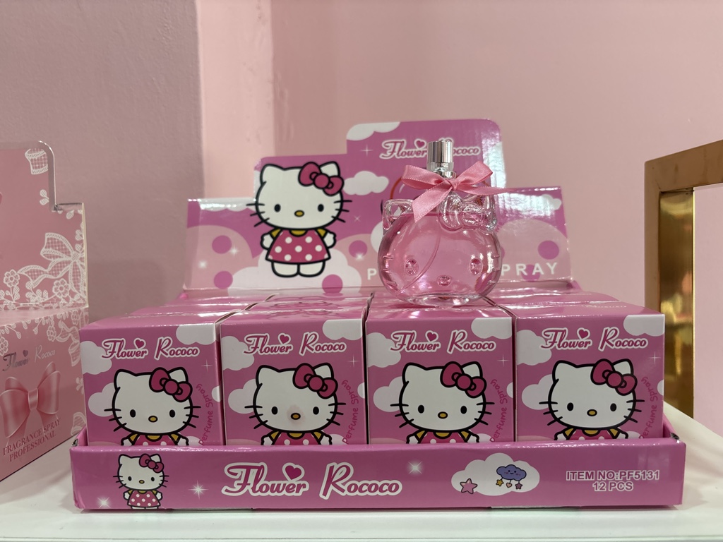 Flower Rococo Hello Kitty spray