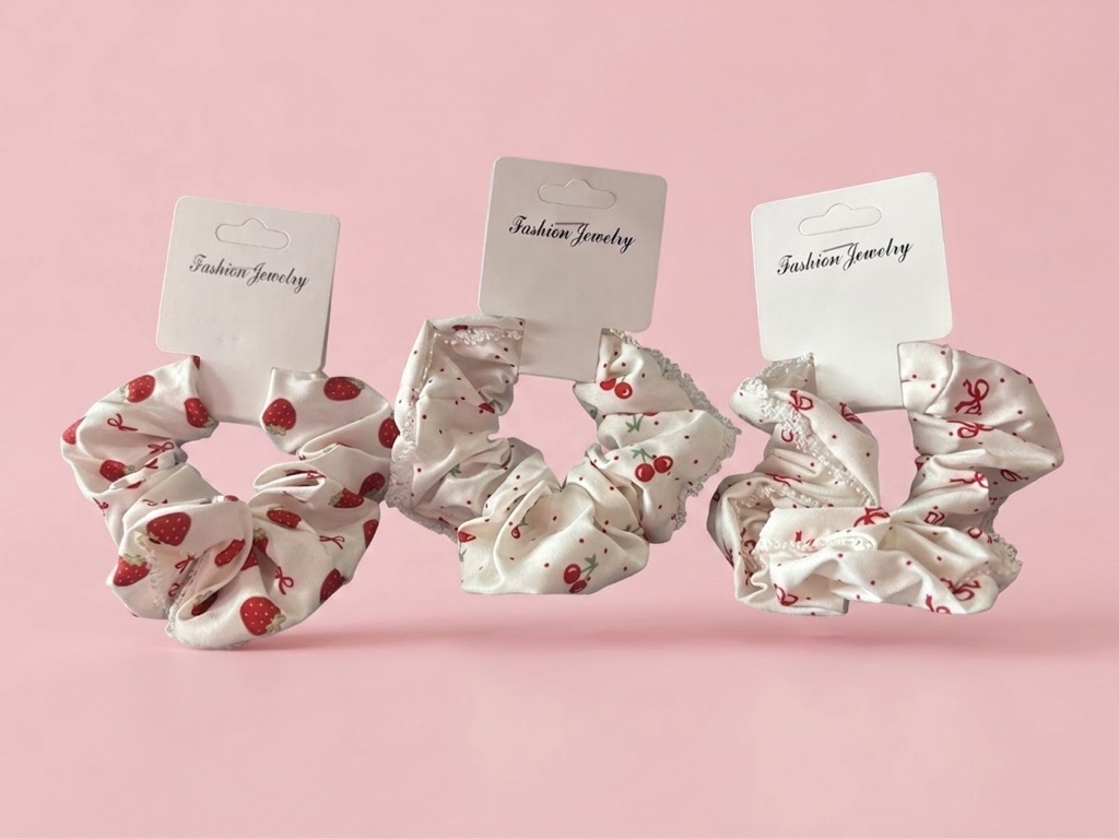Fashion Jewelry scrunchie blanco estampado