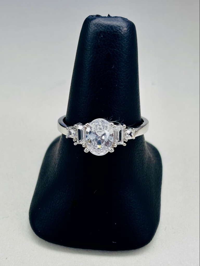 M444#7 Anillo Zirconia