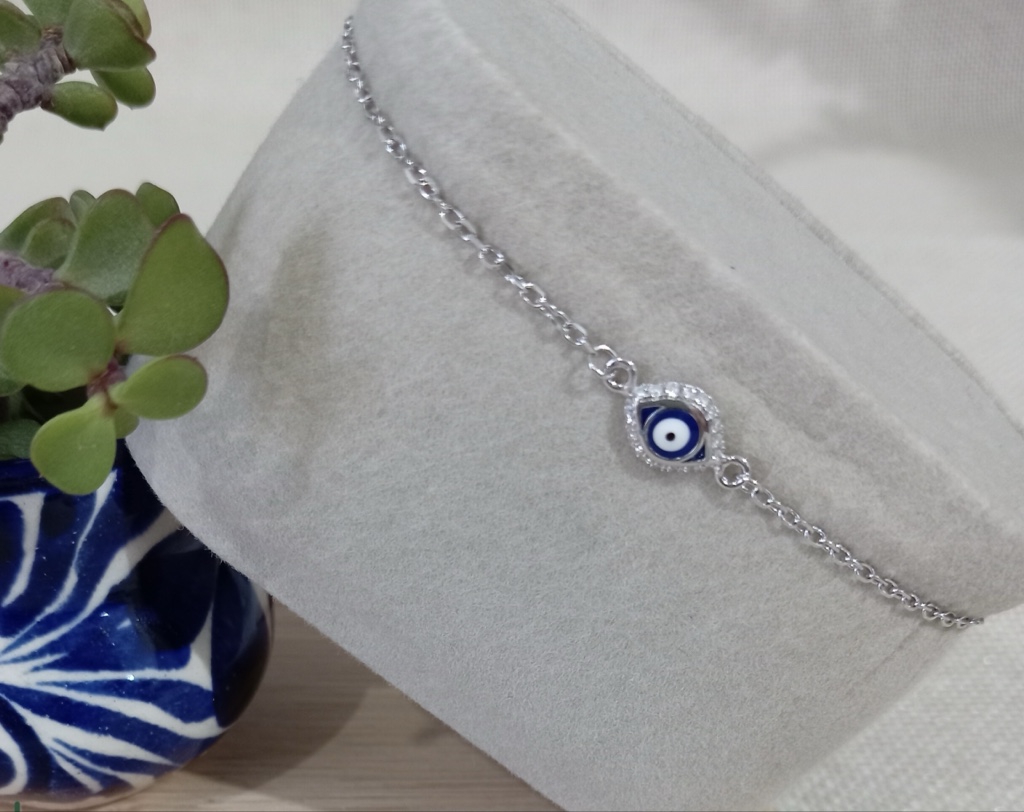 Pulsera Ojo zirconia M6628