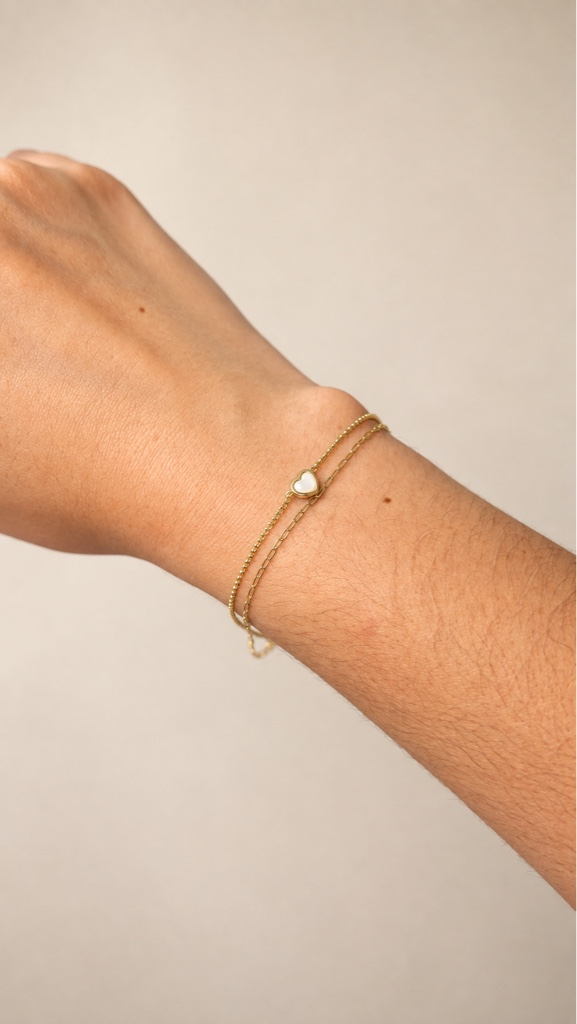 PULSEIRA DUPLA DELICADA MINI CORAÇÃO MADREPÉROLA DOURADO AÇO 316L