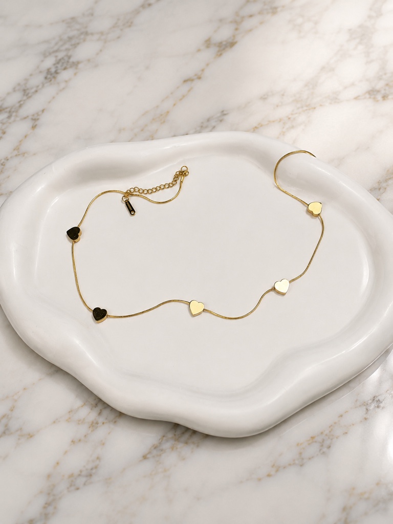 COLAR MINI CORAÇÕES LISOS DOURADO AÇO 316L