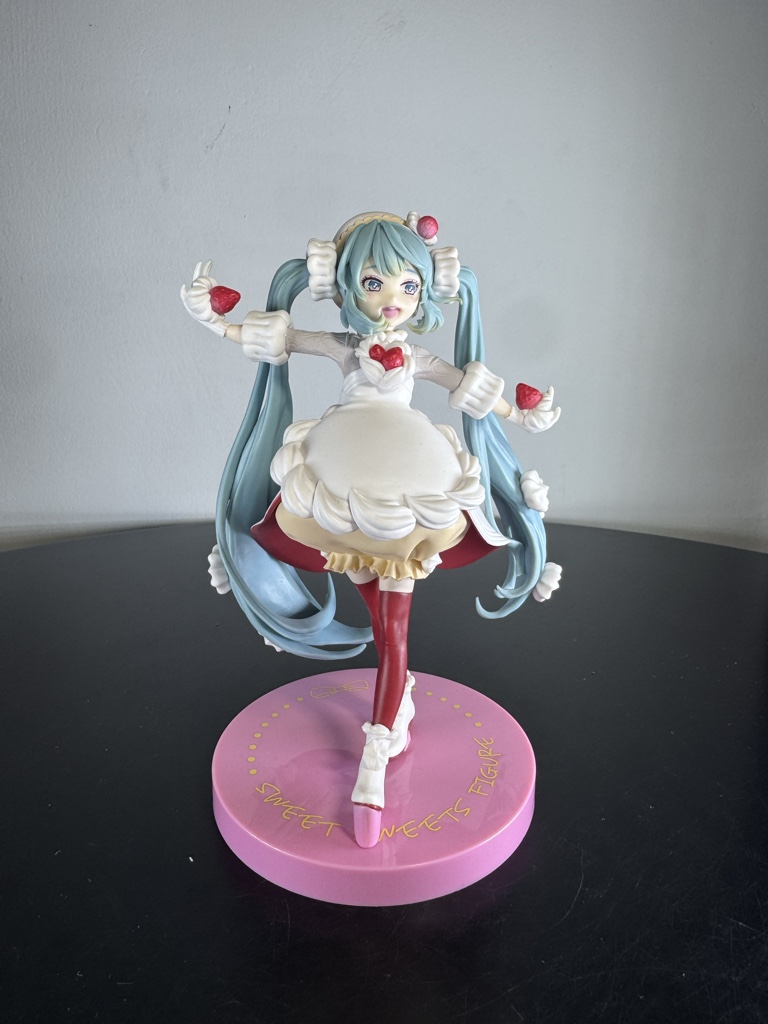 Hatsune Miku Sweet Sweets figura rosa