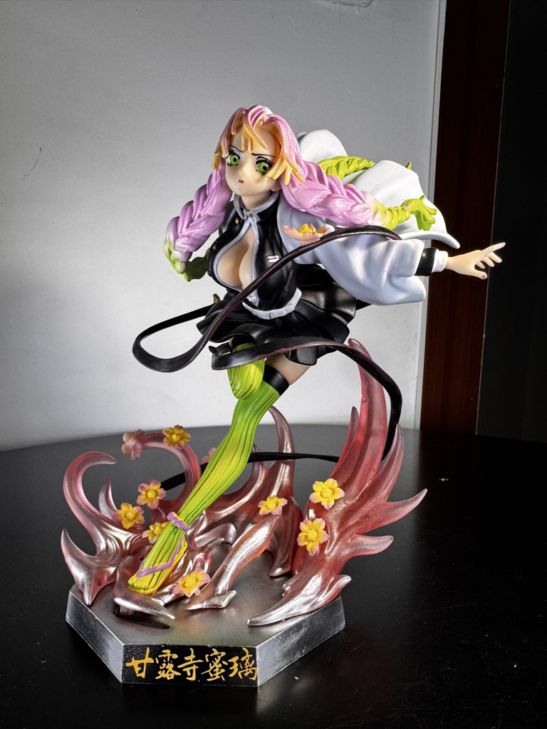 Mitsuri Kanroji 1