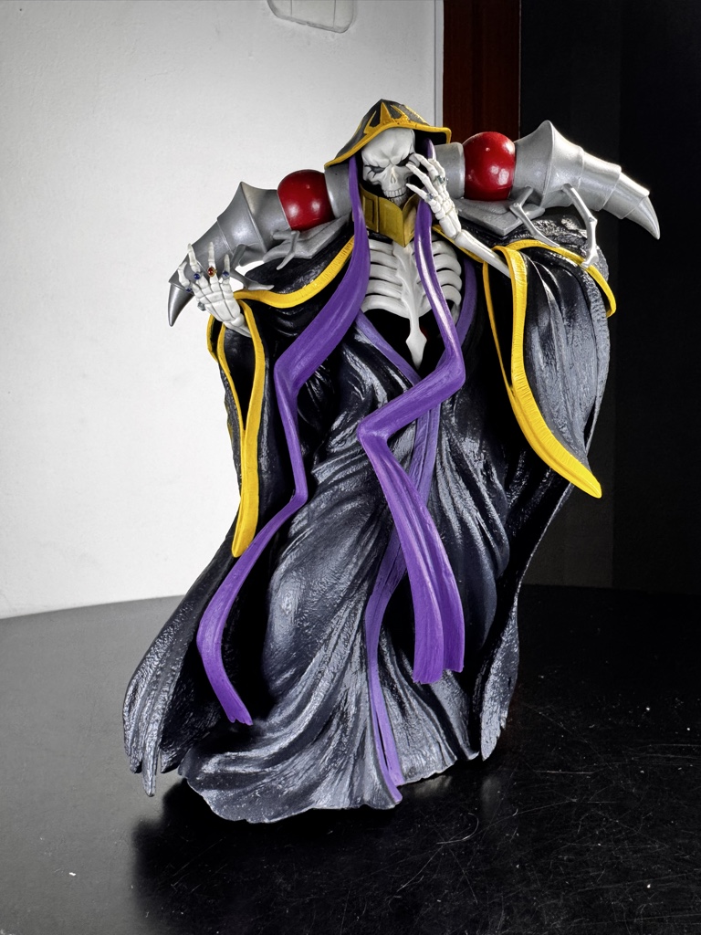 Ainz Ooal Gown