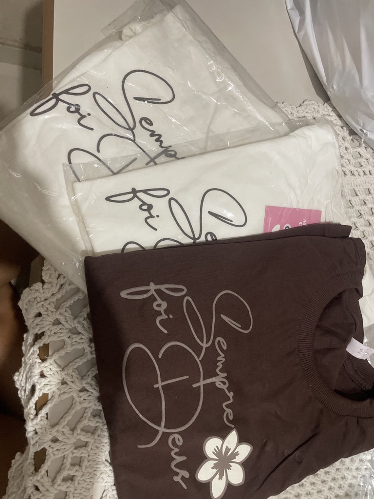 T-shirt sempre foi Deus