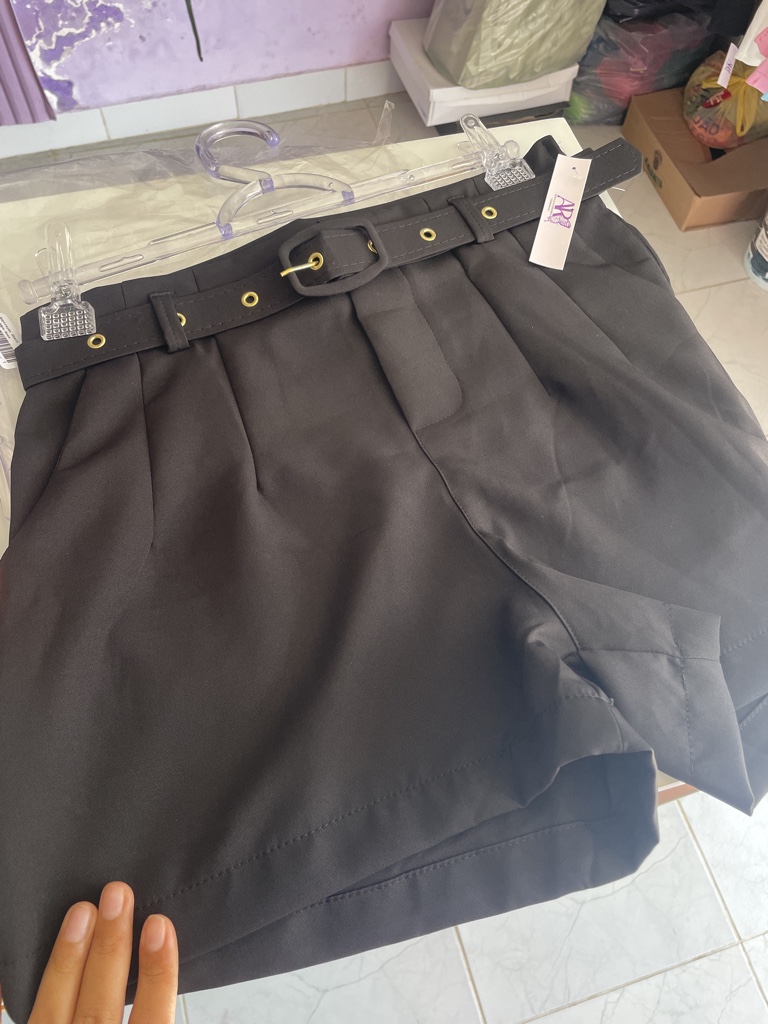 Short Mawana com cinto