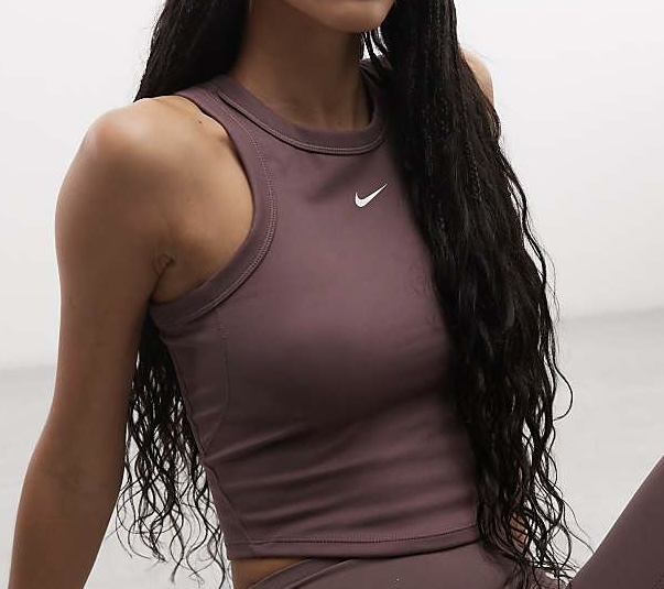 Nike blusa cafe M