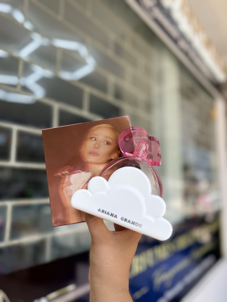 Ariana Grande cloud pink