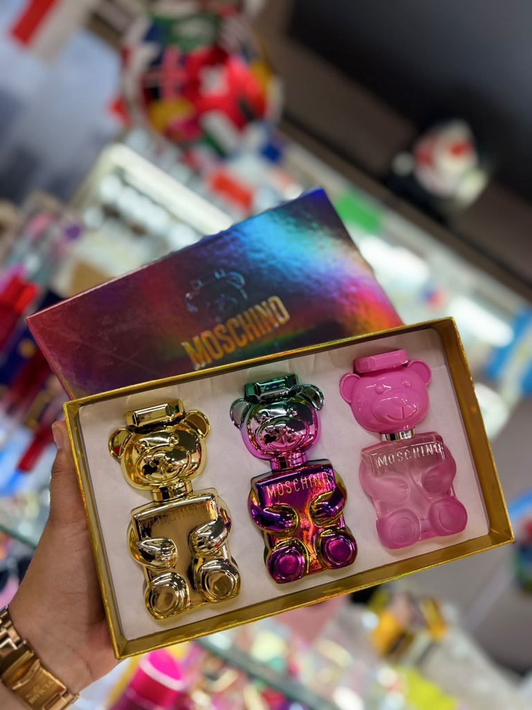 Set Moschino x3