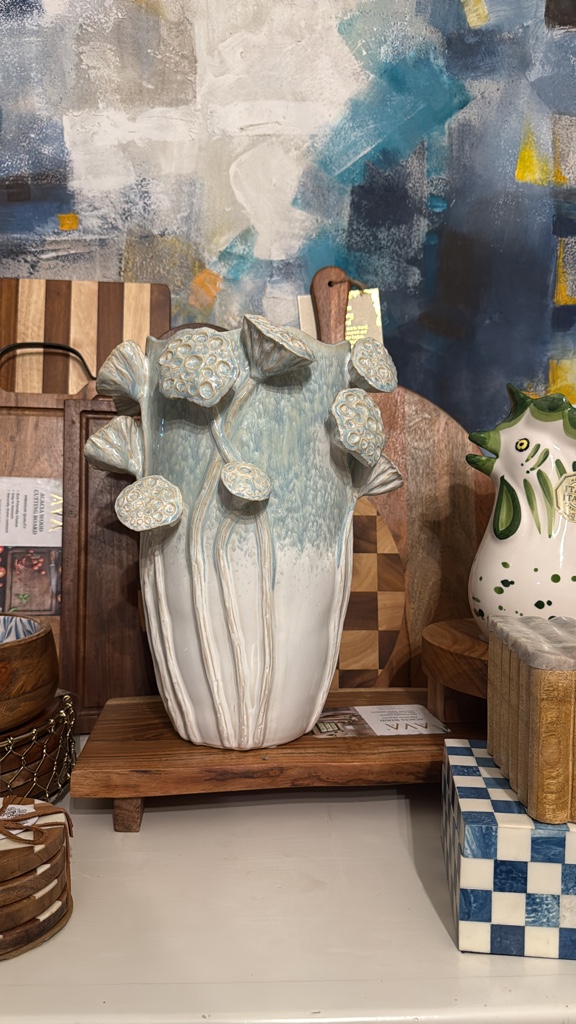 Florero de  cerámica azul