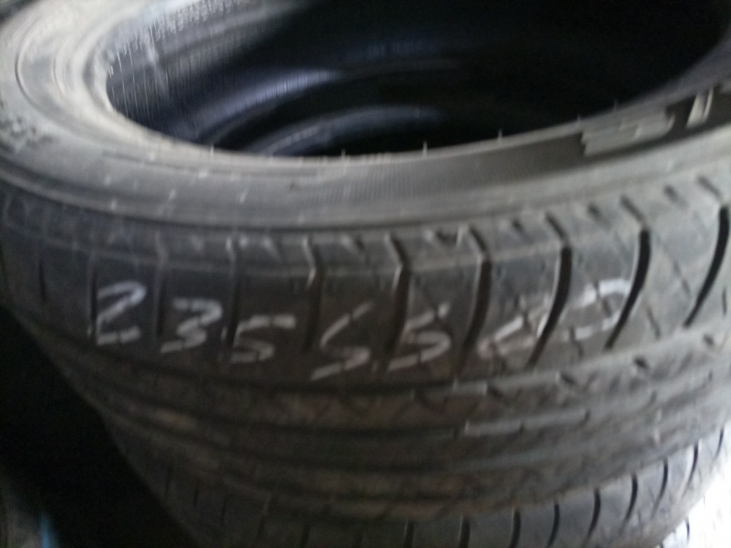 235/55#20