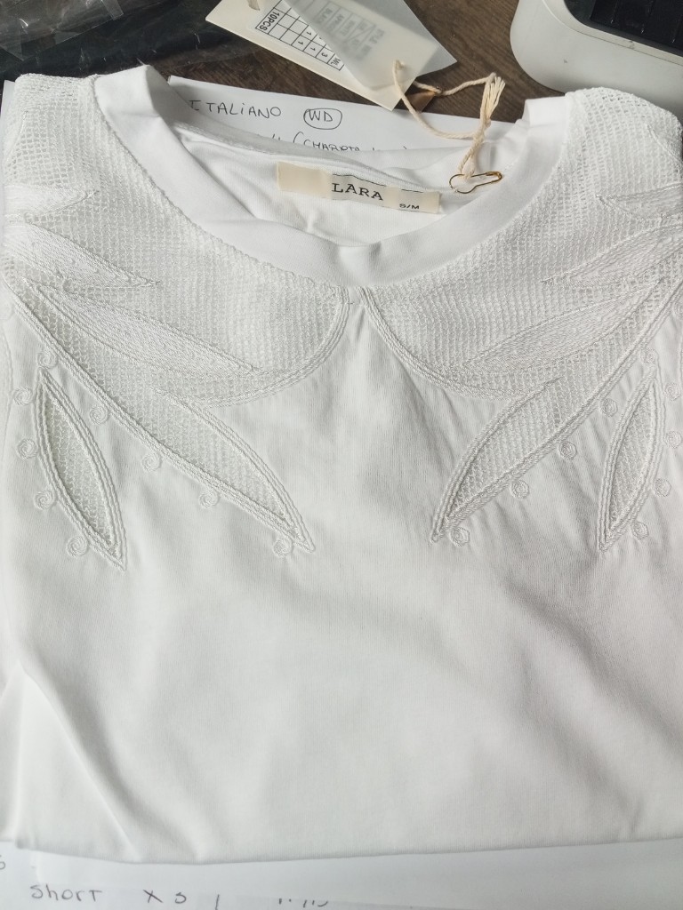 MM7138 Remera Lara Italiano