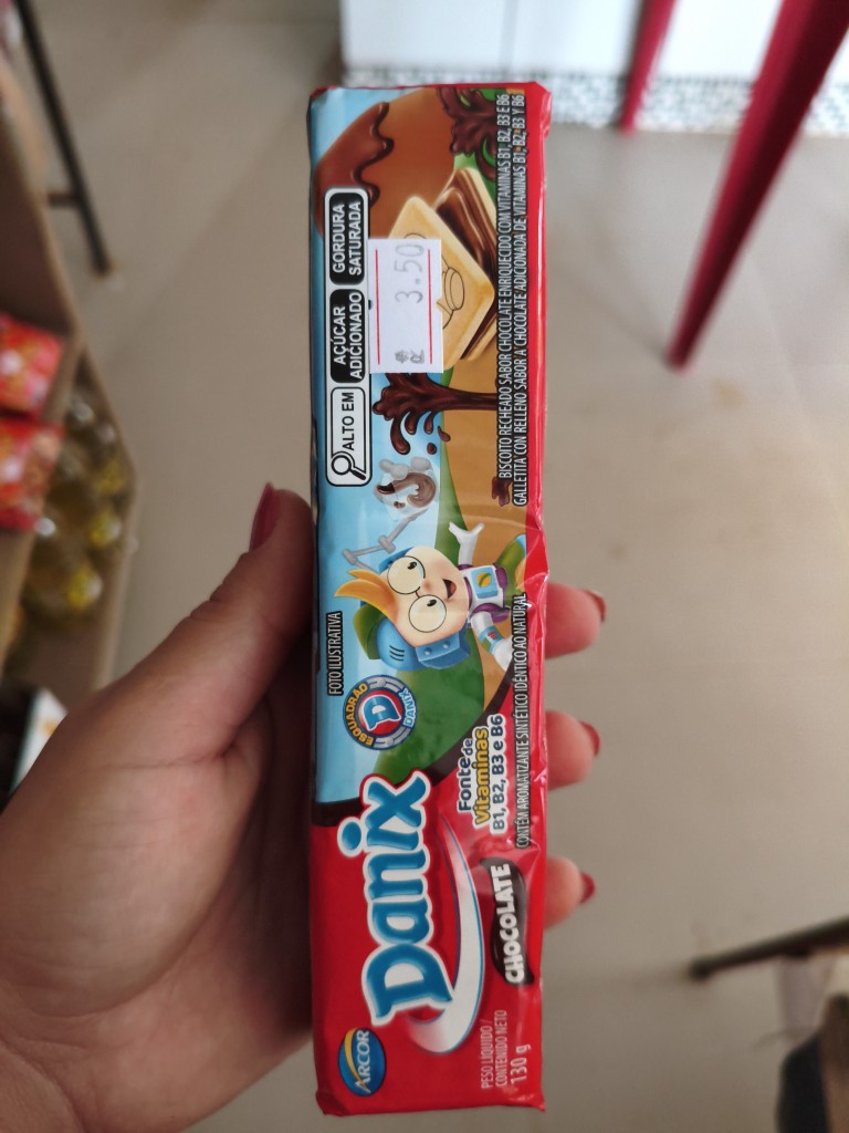 Biscoito recheado Danix