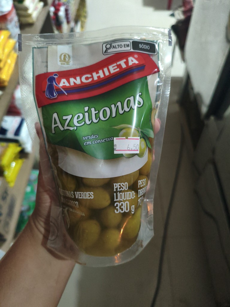 Azeitona com caroço
