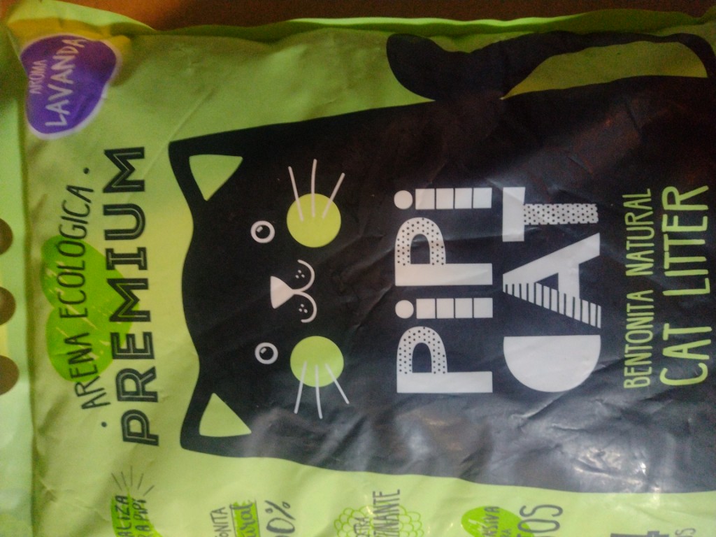 ARENA PARA GATOS PIPICAT AROMA LAVANDA 4K
