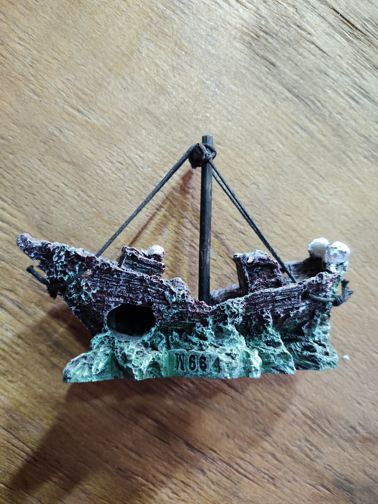 ADORNO ACUARIO BARCO 12*5.5*10CM