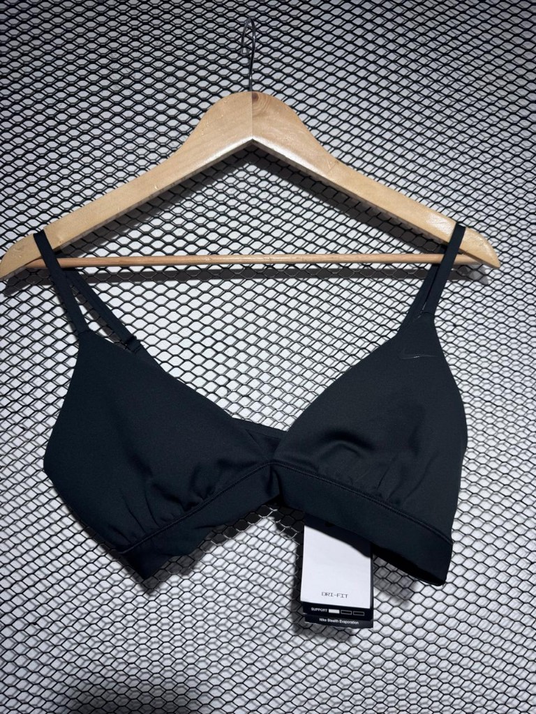W10 Top Nike Dri-FIT  negro