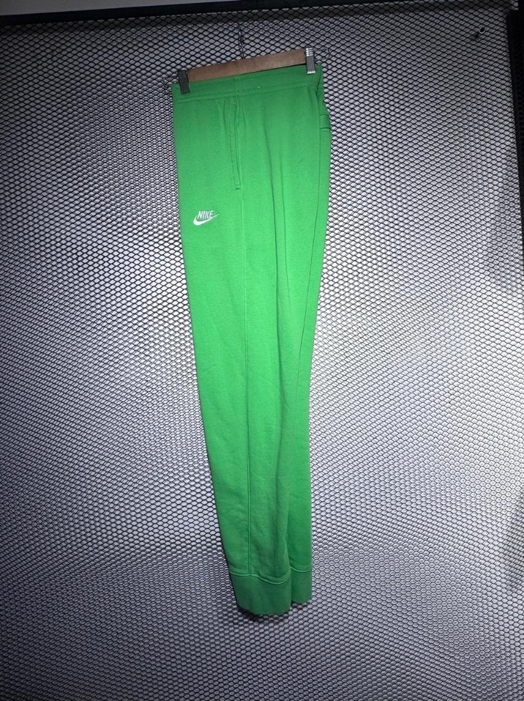 J13 Sudadera Nike Club Fleece Verde Estadio