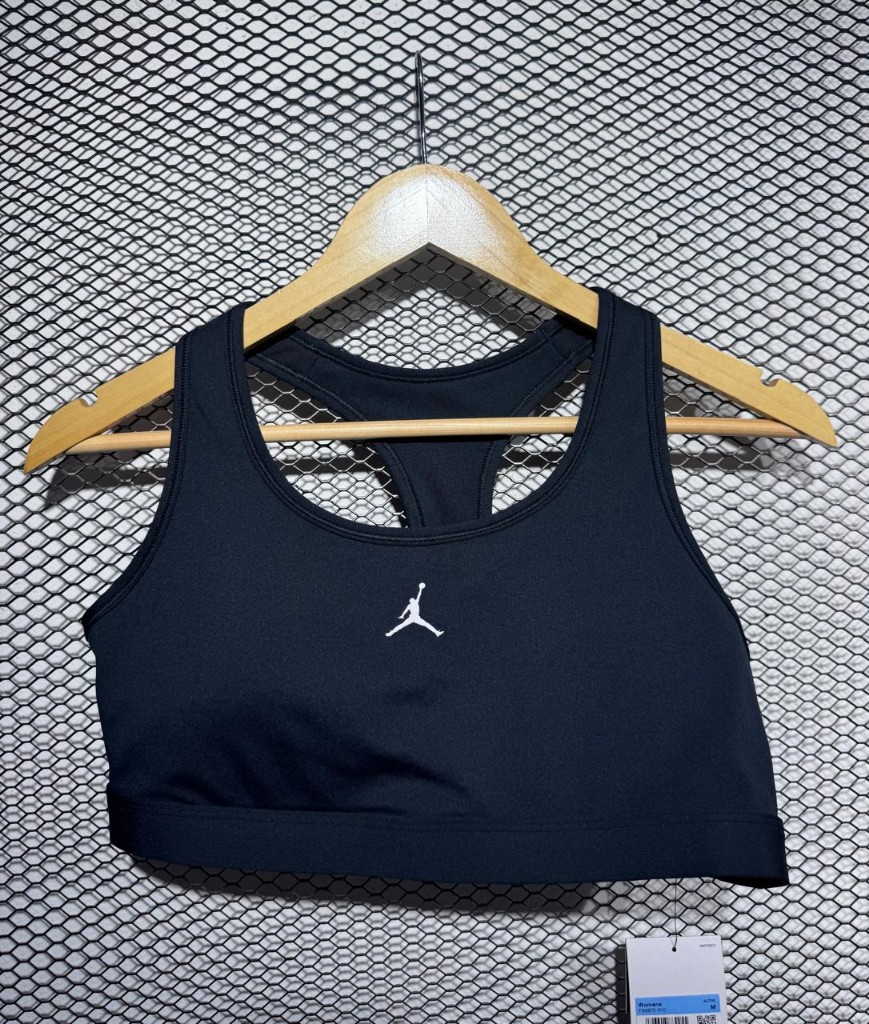 W05 Top Jordan Negro