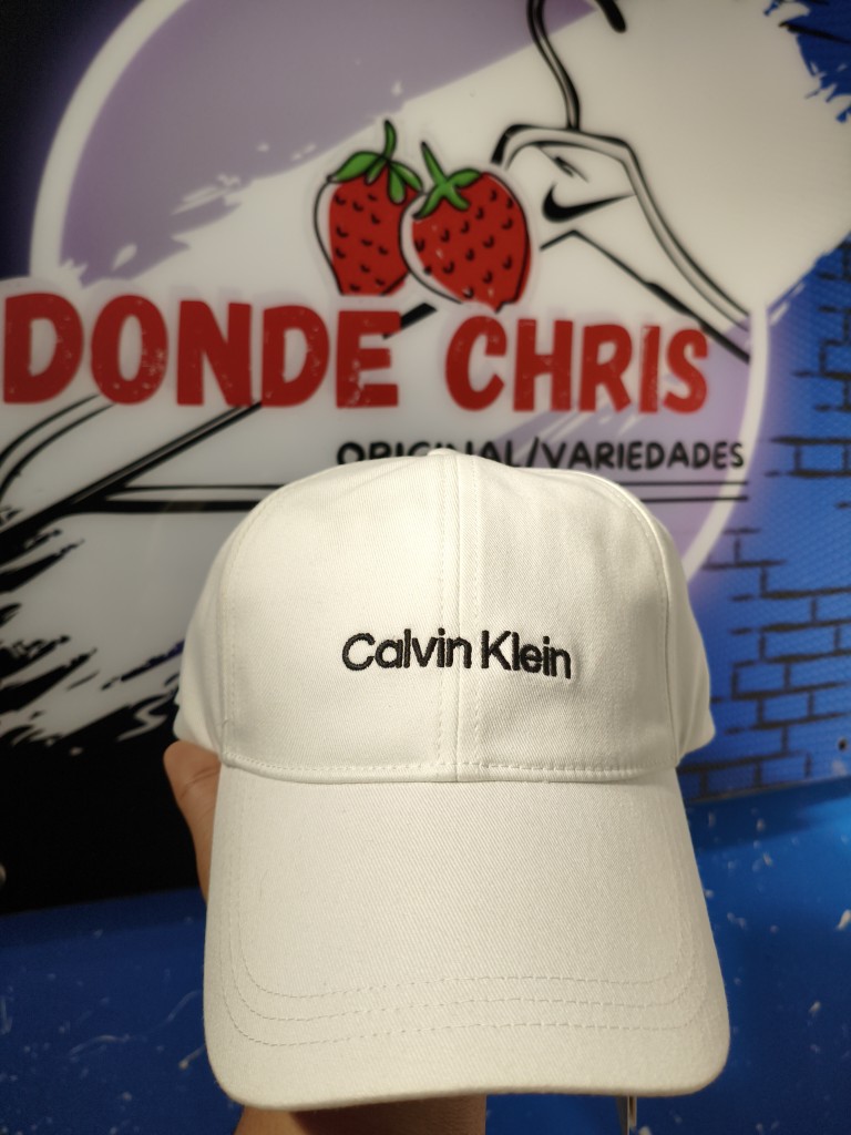 G34 Gorra Calvin Klein Blanca