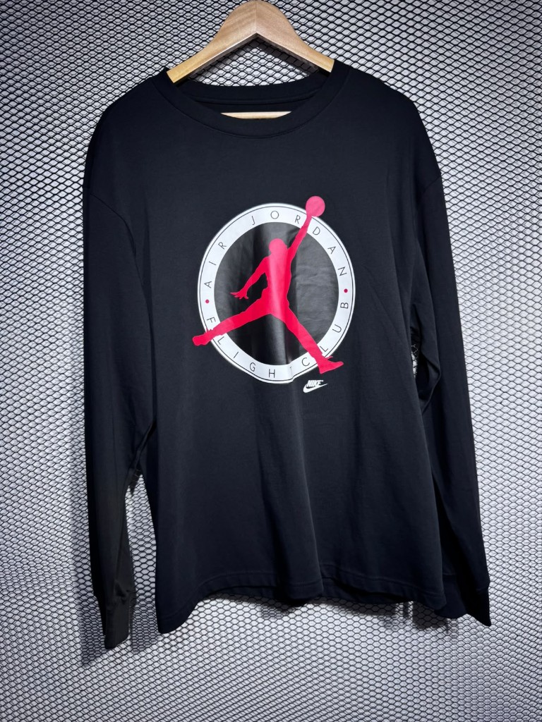 S01 Jordan Flight Club
Men's Long-Sleeve T-Shirt