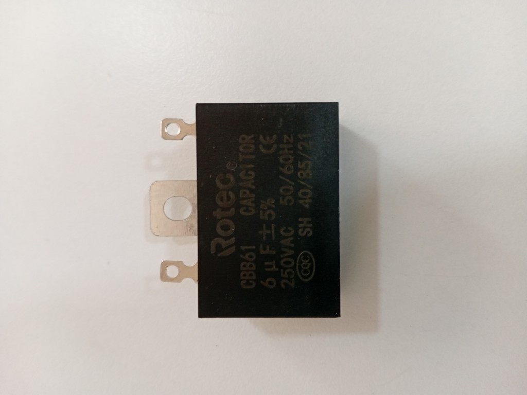 CAPACITOR 6UF 220V
