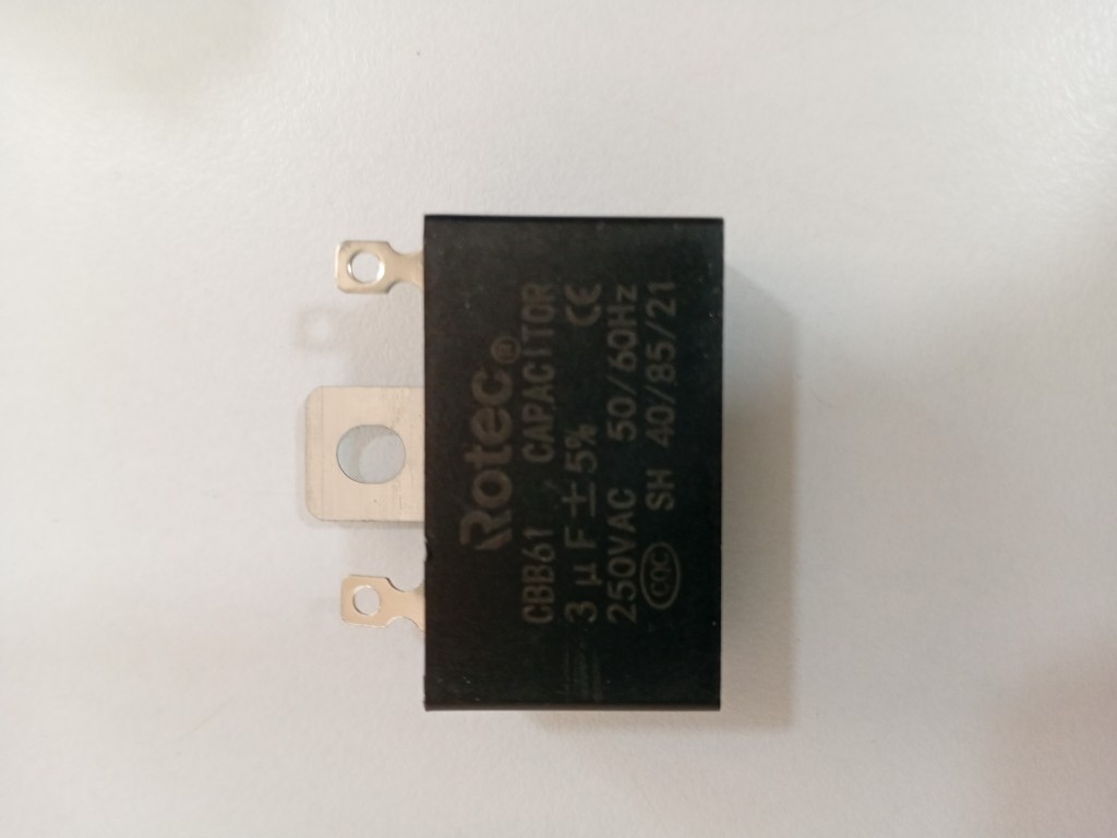 CAPACITOR 3UF 220V