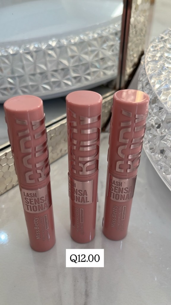 Maybelline Lash Sensational tinta rosa